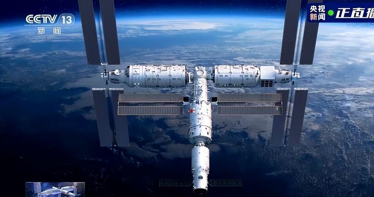 中国首套航空电磁探测系统助力高原铁路建设