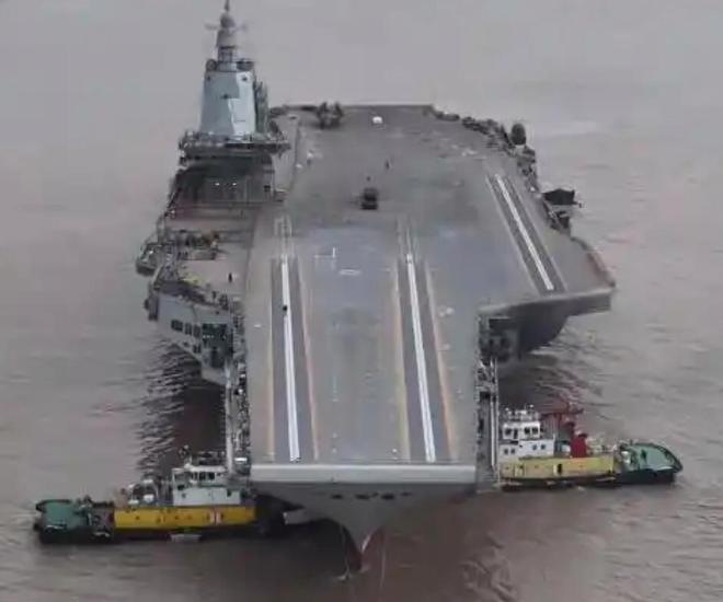 美媒：中国004核动力航母已开工一年003后续舰也在南方建造中(图4)