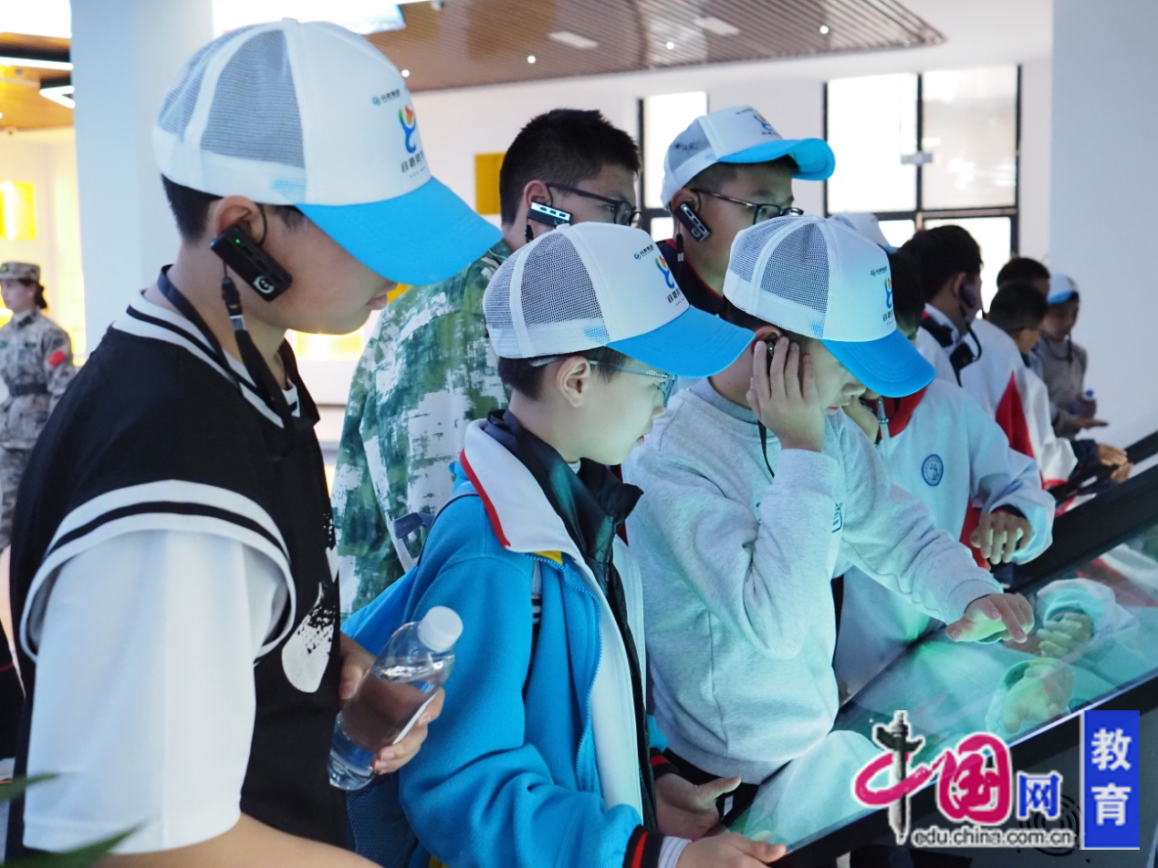 宜宾五中教育集团方水中心校：探索科技魅力拥抱“硬核”未来(图3)
