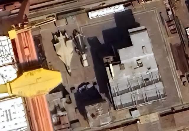 中国11万吨超级航母或成现实外媒猜测不断国防部冷静回应