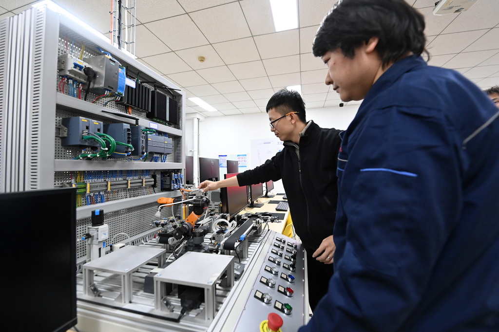 我国工程科技人才队伍发展壮大有力支撑高质量发展(图7)