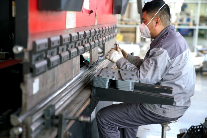 秦皇岛经开区：国内最大电磁振动给料机研发生产基地正式运行