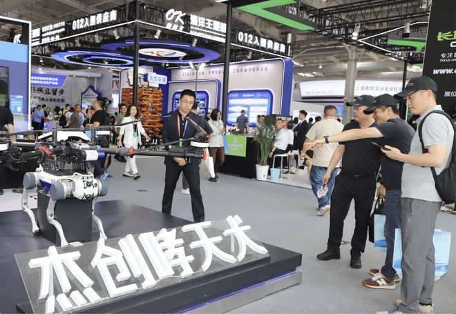 “杰创哮天犬”来了！杰创智能携AI电磁网捕警用黑科技燃爆警博会(图5)