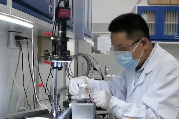 又抓住一个美国间谍！中国电磁炮专家出卖大量情报损失惨重(图12)