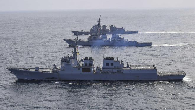 外媒曝光！4月9号测试电磁炮实验船上炮口清晰可见(图4)