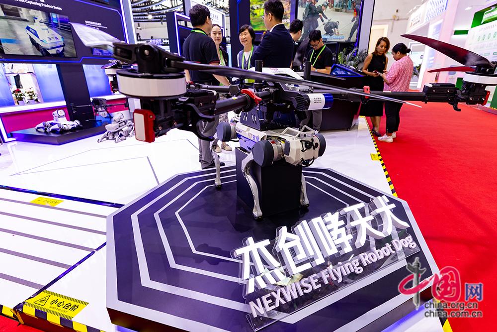 链博图迹 链博会最酷展区 数字科技加速链接世界(图2)