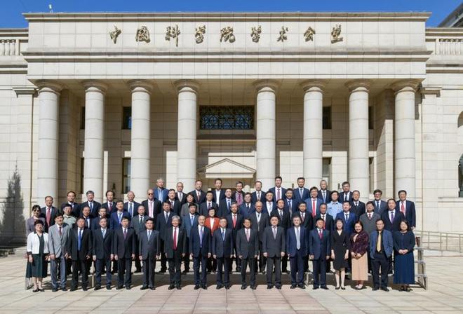 国内最富有的十位院士施一公仅排第八第一名身价250亿(图1)