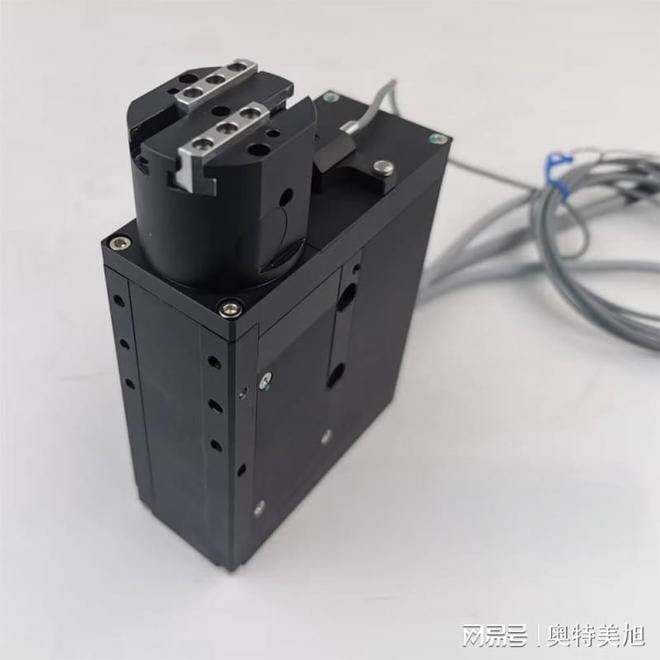 机械自锁超可靠！旋转电爪厂家工业应用超安心！