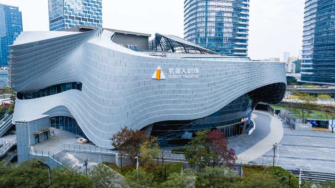 全景探访龙岗“鸿蒙之区”：从一座剧场的全栈智能到一座城区的生态重构(图1)